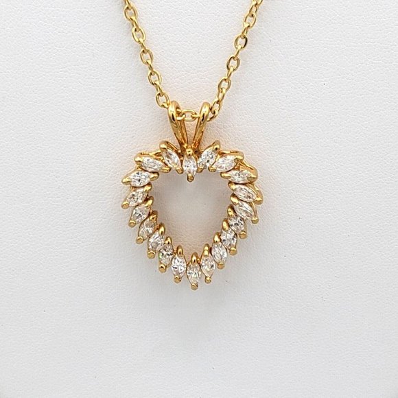 Womens Gold Tone Chain Fashion Necklace Crystal Heart Shaped Pendant 18 in - Picture 5 of 9